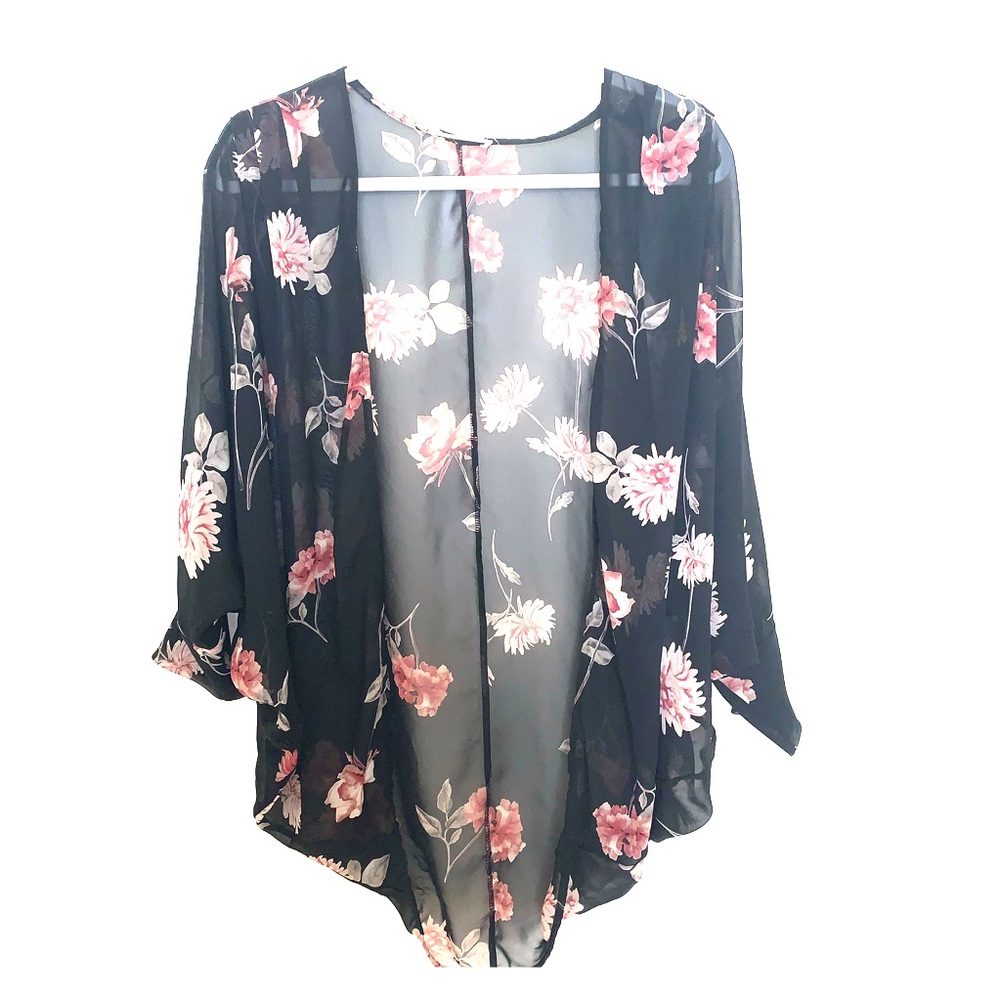 Hug Black and Floral Sheer Kimono